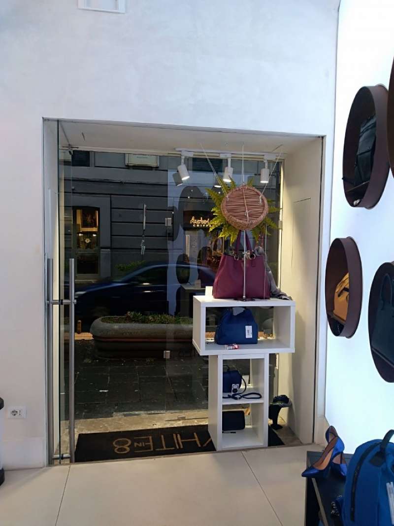Negozio - Loc.Com. NAPOLI affitto  CHIAIA DOMENICO MORELLI Marinelli & Balzerano srl