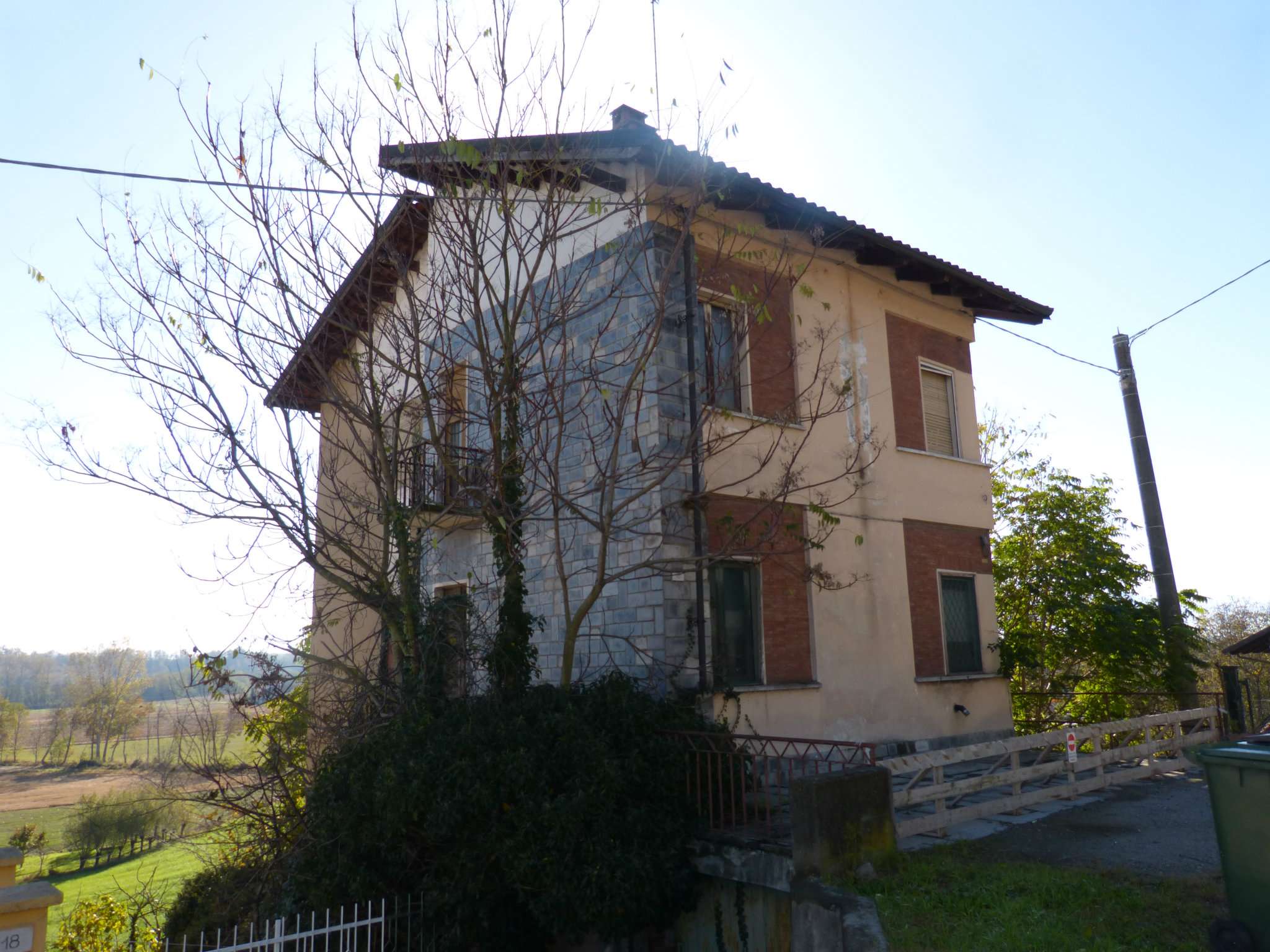 Villa Unifamiliare - Indipendente FOSSANO vendita   via Bisalta MARIANI IMMOBILIARE di MARIANI GEOM. MASSIMO