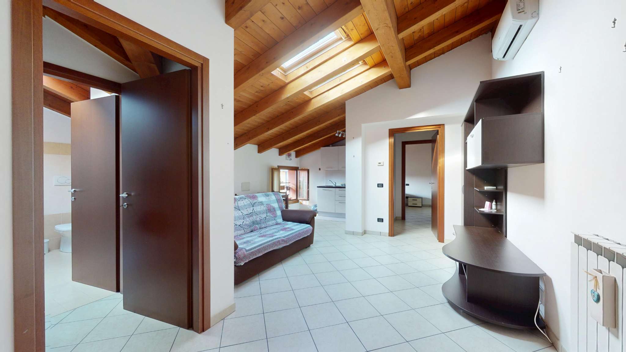 Bilocale arredato con garage e ascensore