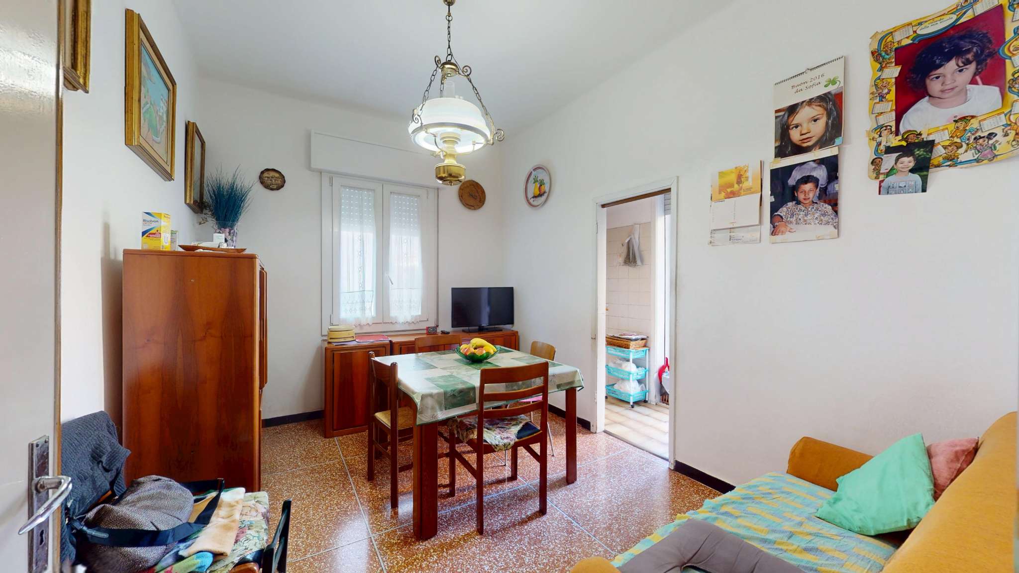 Bologna – Via Bertini. Appartamento con balcone e cantina