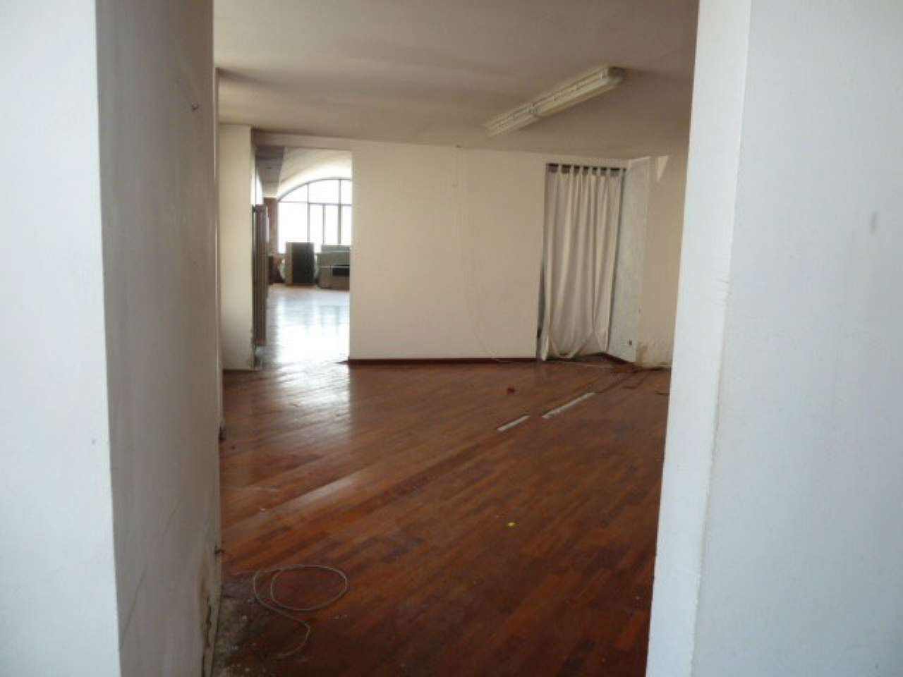 Negozio - Loc.Com. MILANO vendita  CRESCENZAGO Emo Studio 2R Immobiliare