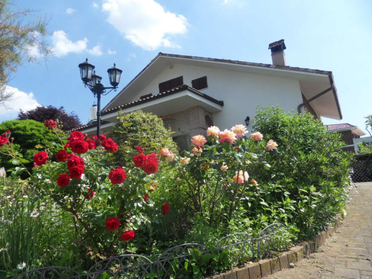 Villa Bifamiliare PIANEZZA vendita   strada dei pasturanti ALICECASA Alpignano