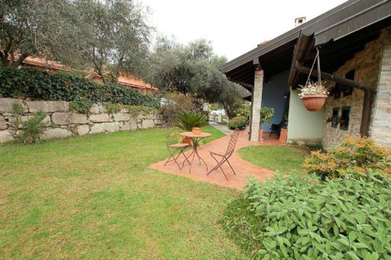 Villa Unifamiliare - Indipendente ARONA affitto   Rotte Agenzia Immobiliare De Agostini