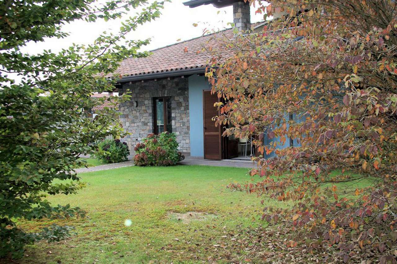 Villa ARONA affitto   Cavour Agenzia Immobiliare De Agostini