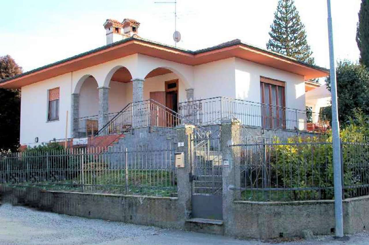  arona affitto quart:  agenzia immobiliare de agostini