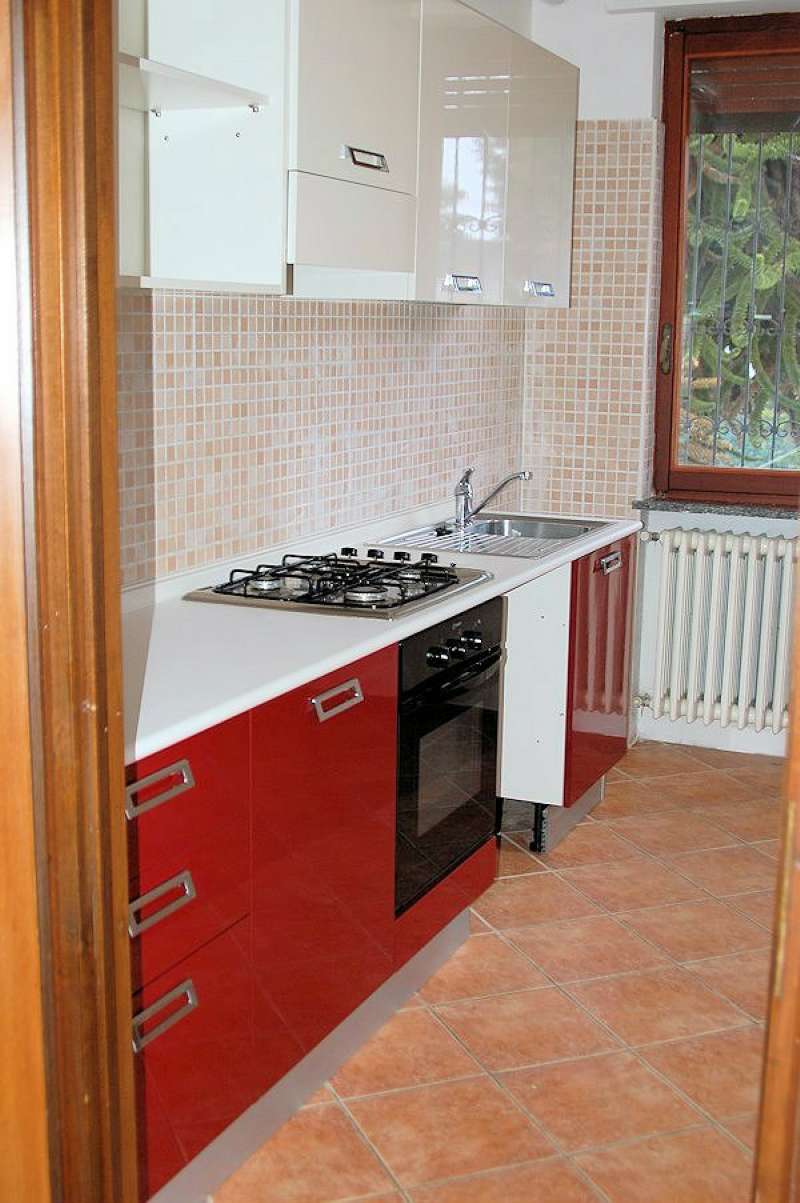 Villa ARONA affitto   Cavour Agenzia Immobiliare De Agostini