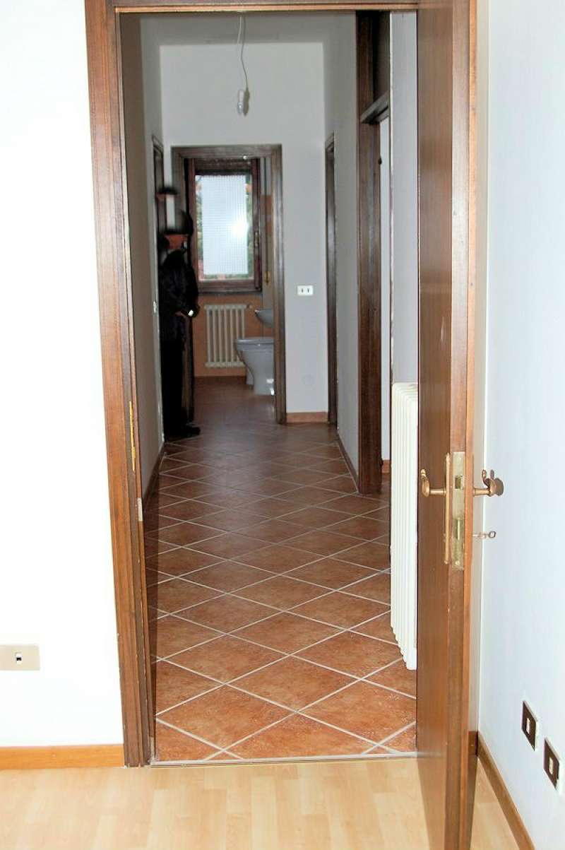 Villa ARONA affitto   Cavour Agenzia Immobiliare De Agostini