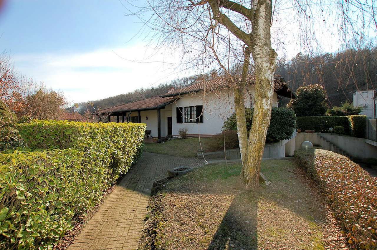 Villa Unifamiliare - Indipendente ARONA vendita   Cavour Agenzia Immobiliare De Agostini