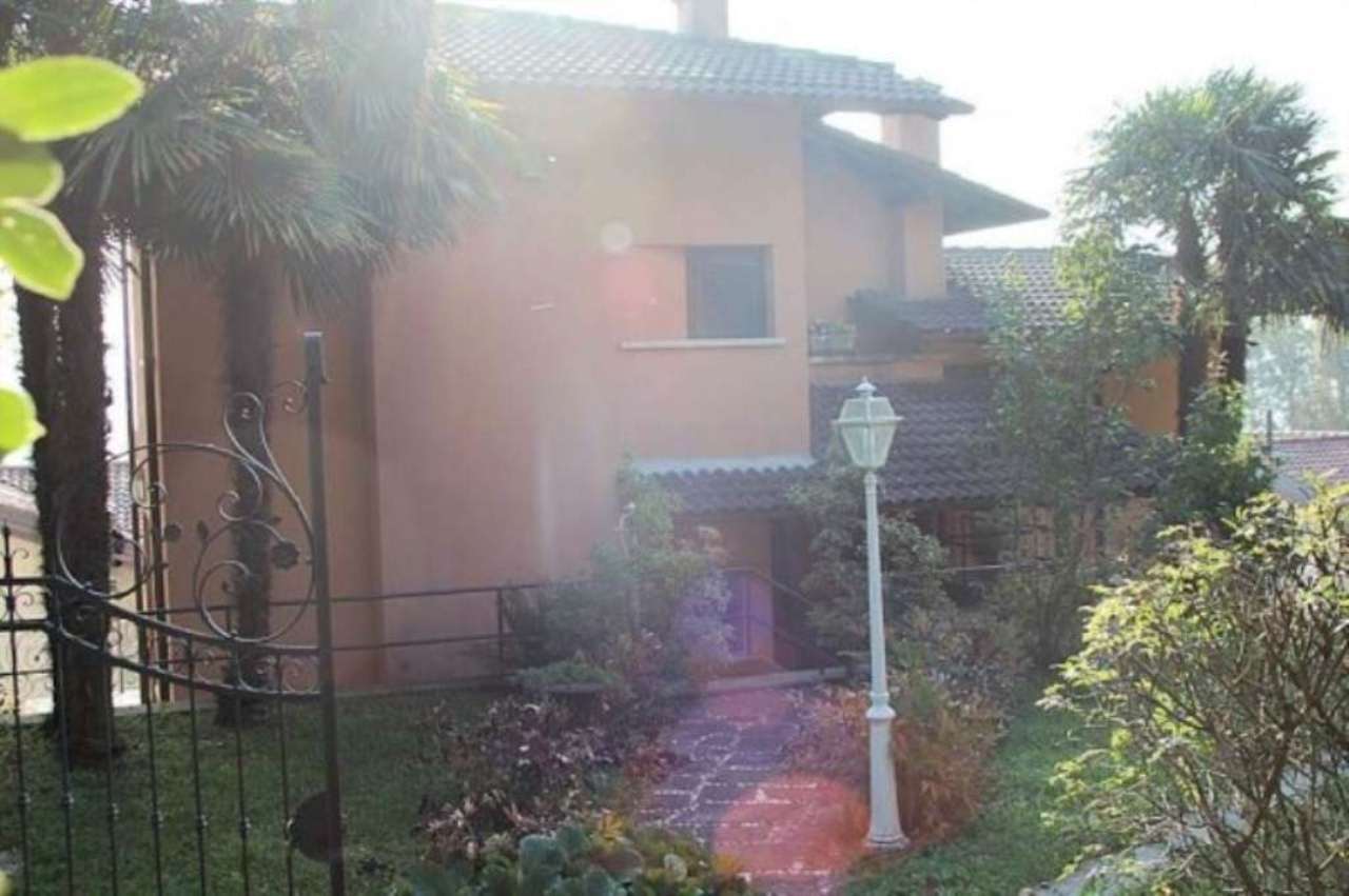 Villa MEINA vendita   per Pisano Agenzia Immobiliare De Agostini