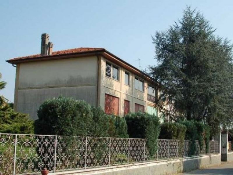 Villa Unifamiliare - Indipendente BORGOMANERO vendita   Cavour Agenzia Immobiliare De Agostini