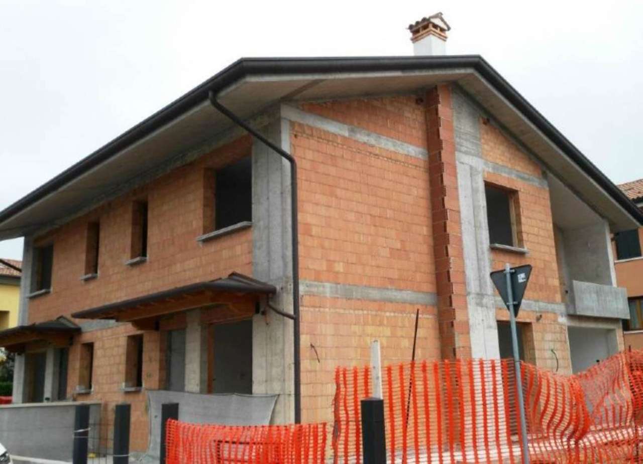 Villa Bifamiliare QUINTO DI TREVISO vendita   via Guizza GRUPPO GENOVESE Immobiliare - Servizi - Progettazione