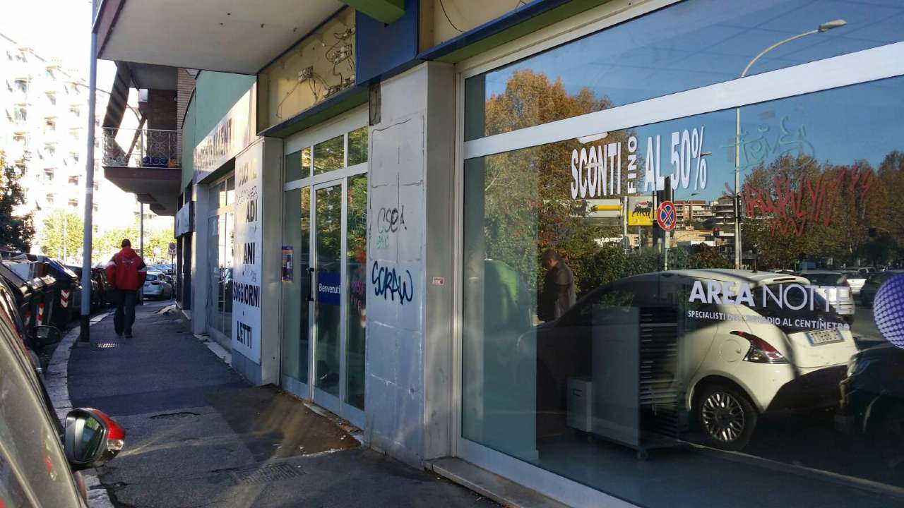 Negozio - Loc.Com. ROMA affitto  MONTE SACRO  Viale Jonio Patrizia Bacciu