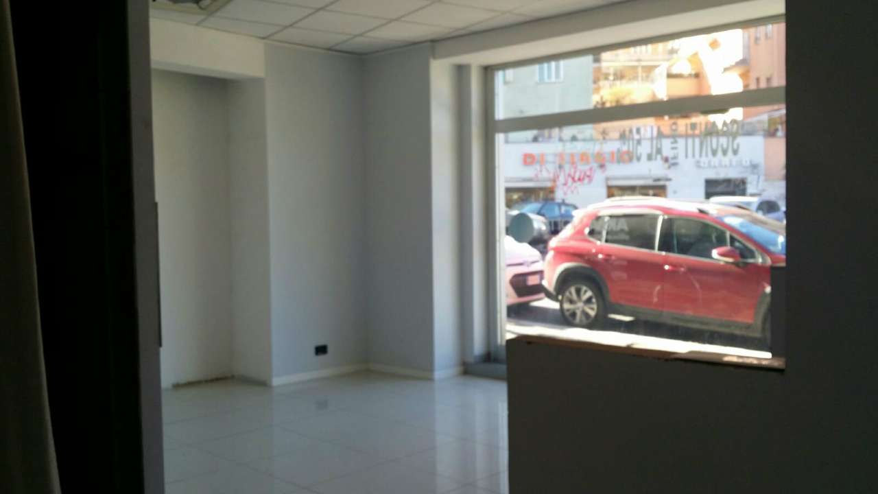 Negozio - Loc.Com. ROMA vendita  TALENTI Viale Jonio Patrizia Bacciu
