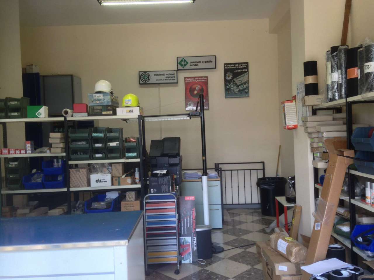 Negozio - Loc.Com. ROMA vendita  TUSCOLANO (VI MUN.) Lemonia Patrizia Bacciu