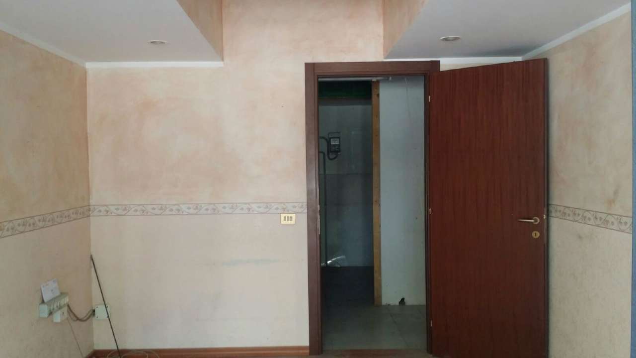 Negozio - Loc.Com. ROMA affitto  COLOMBO Ostiense Patrizia Bacciu