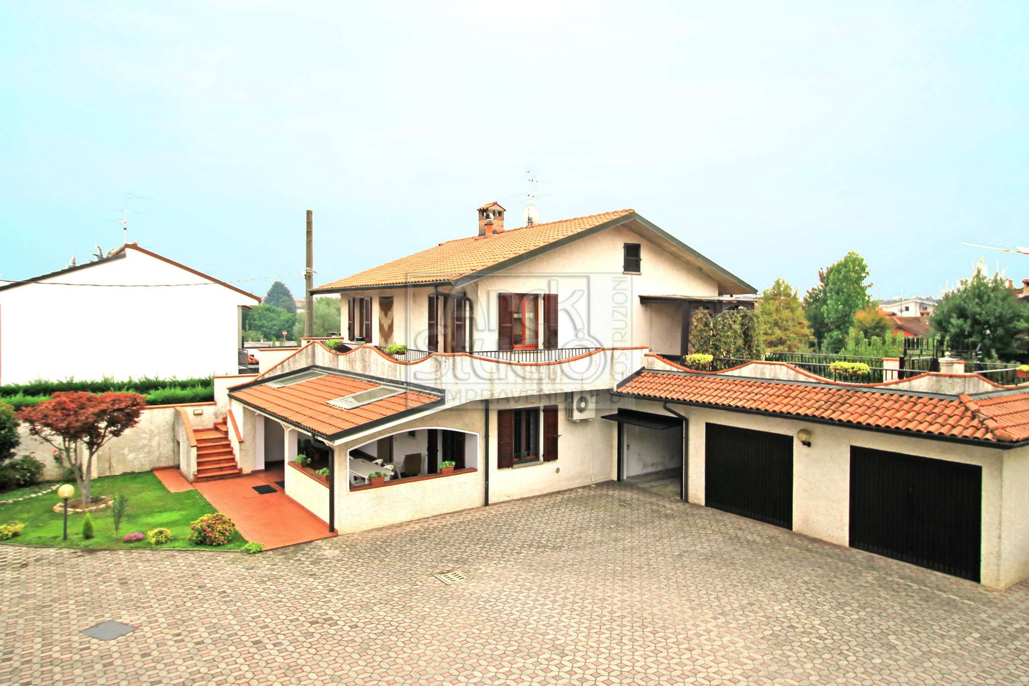 Villa Unifamiliare - Indipendente CASSANO D