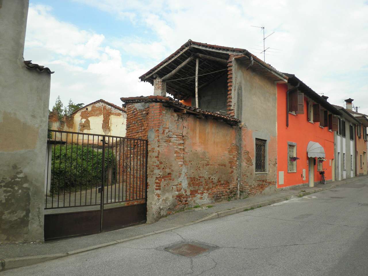 Rustico - Cascina CASALMORANO vendita    AGENZIA IMMOBILIARE DREAM...CASA di ILARI VALERIA