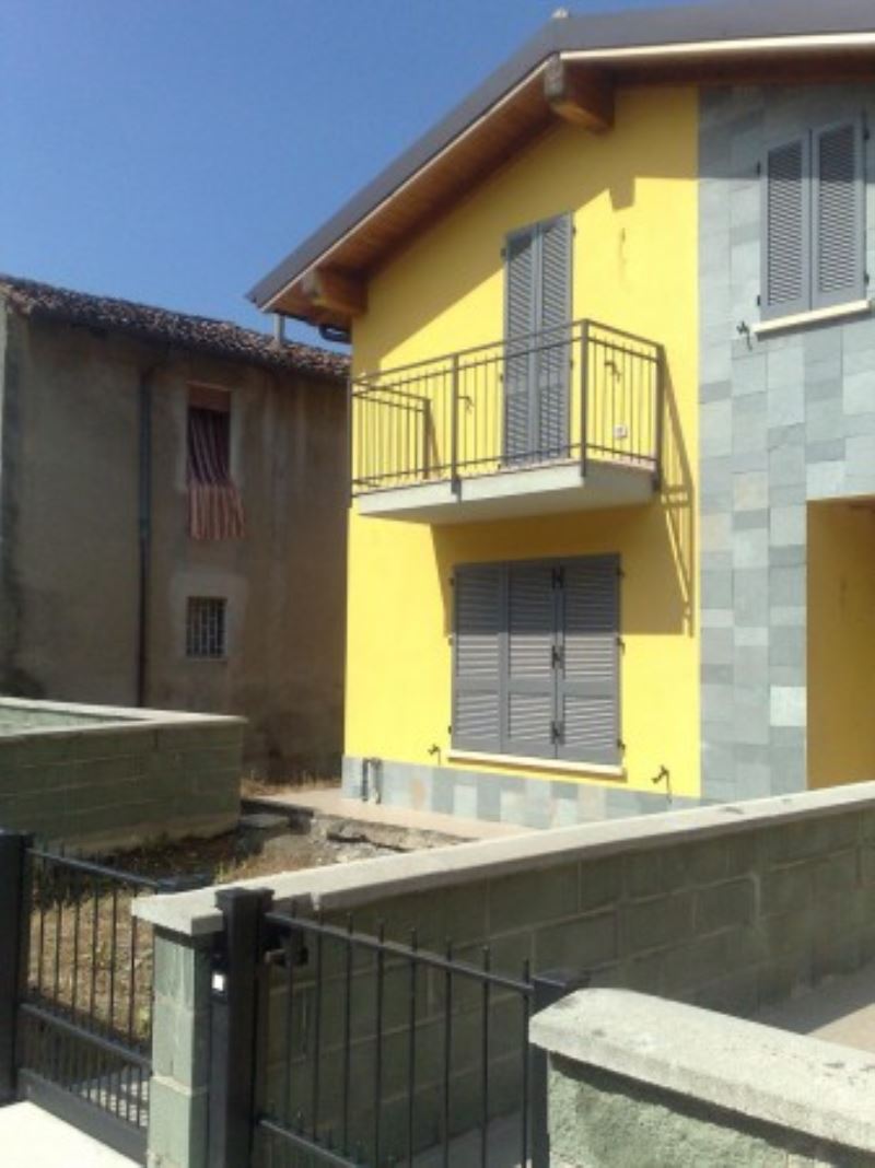 Villa Affiancata - Schiera SORESINA vendita    AGENZIA IMMOBILIARE DREAM...CASA di ILARI VALERIA