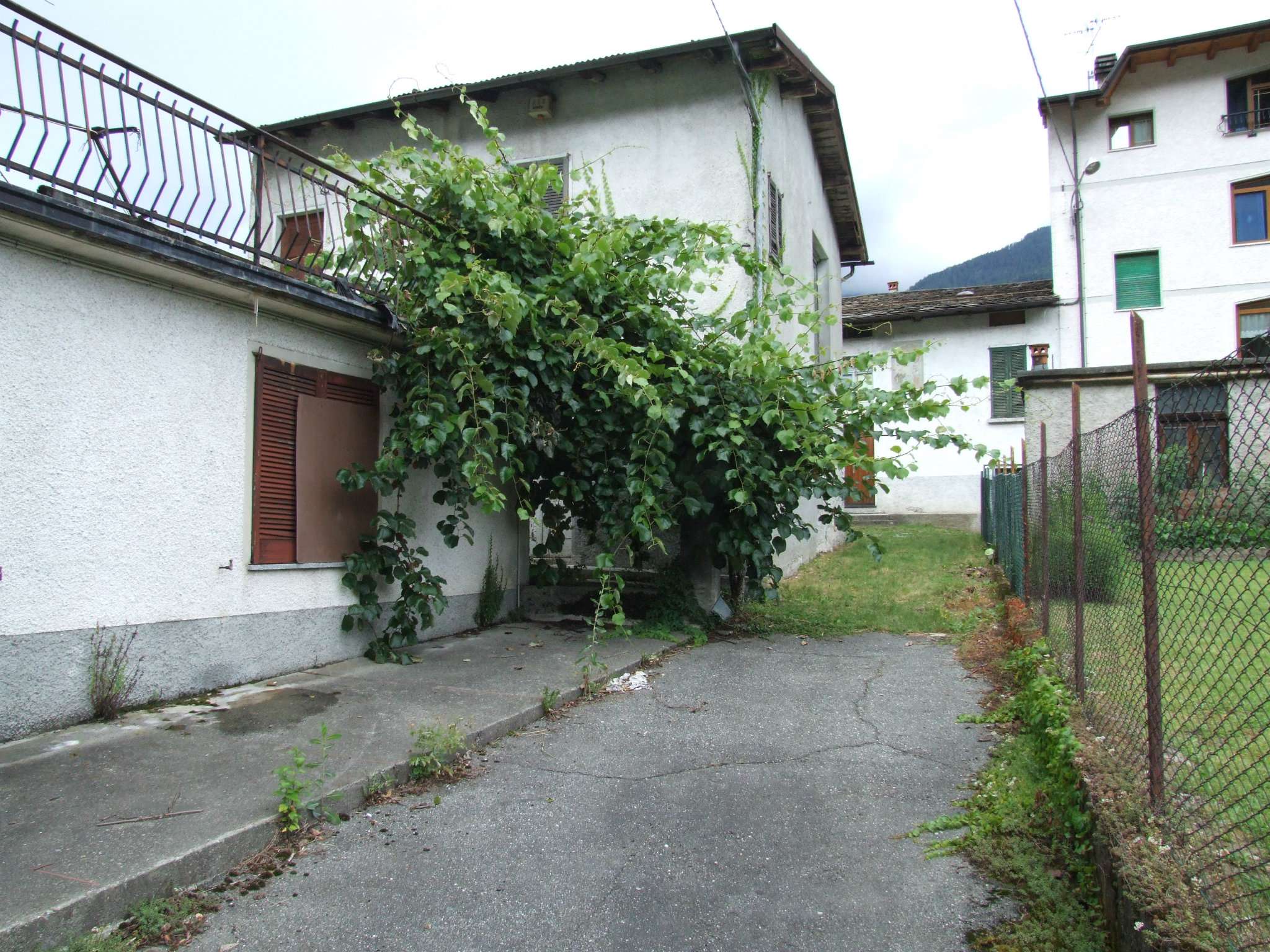 Villa Unifamiliare - Indipendente PONTE IN VALTELLINA vendita   cavour TORO IMMOBILIARE SRL