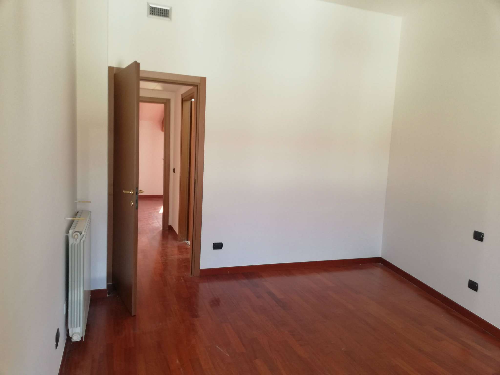 Appartamento MILANO vendita  V GIORNATE Altaguardia TORO IMMOBILIARE SRL