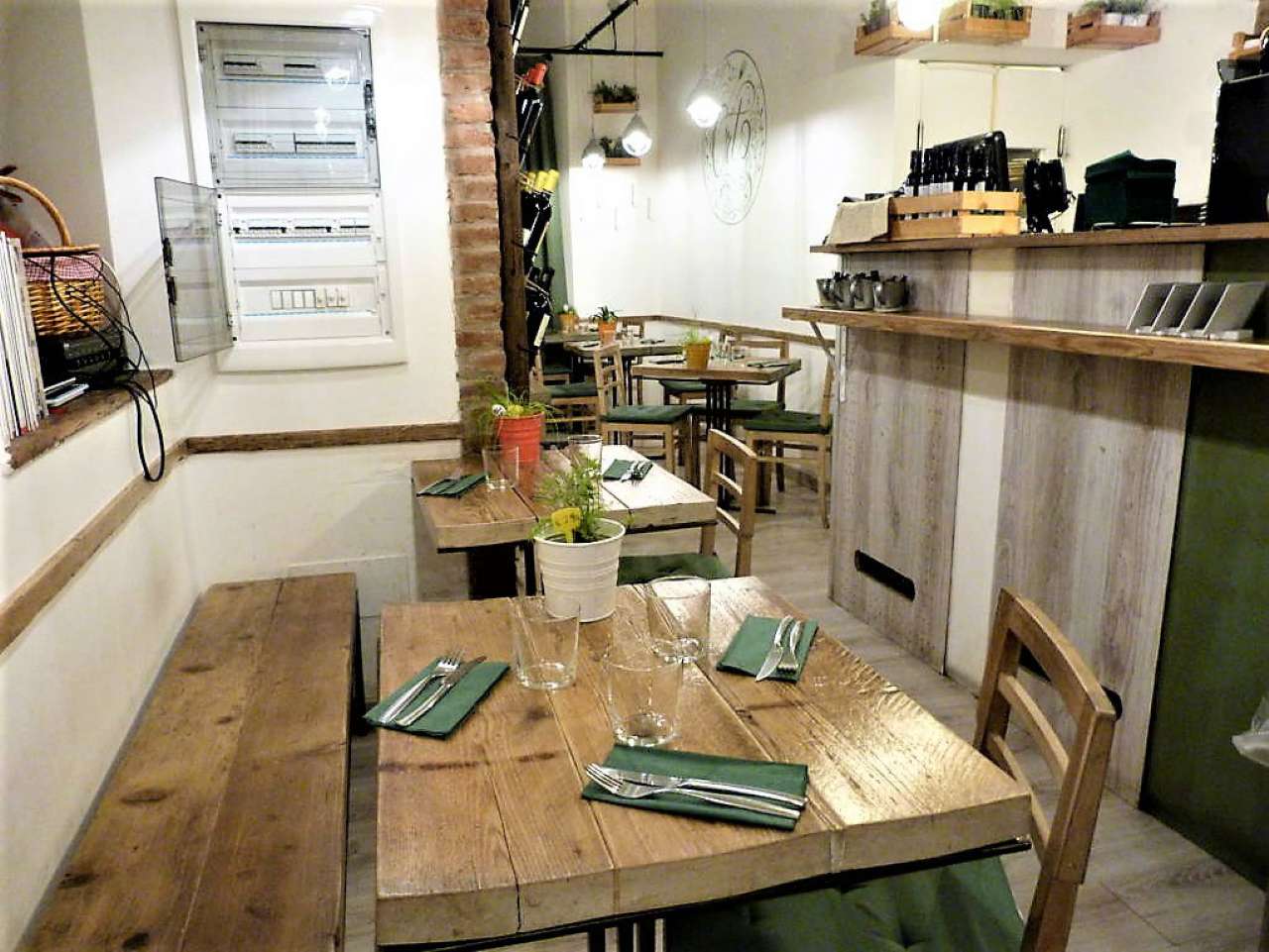 Negozio - Loc.Com. MILANO affitto  ROMOLO Gaudenzio Ferrari POLIEDRO IMMOBILIARE