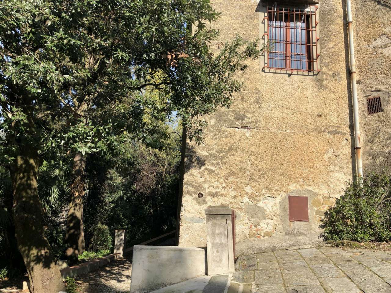  fiesole vendita quart:  studio immobiliare bartoloni