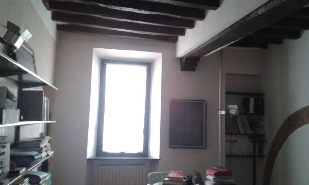 Ufficio - Loc.Com. PIACENZA affitto    INVEST s.r.l. – INTERMEDIARIA CONSULENZE IMMOBILIARI