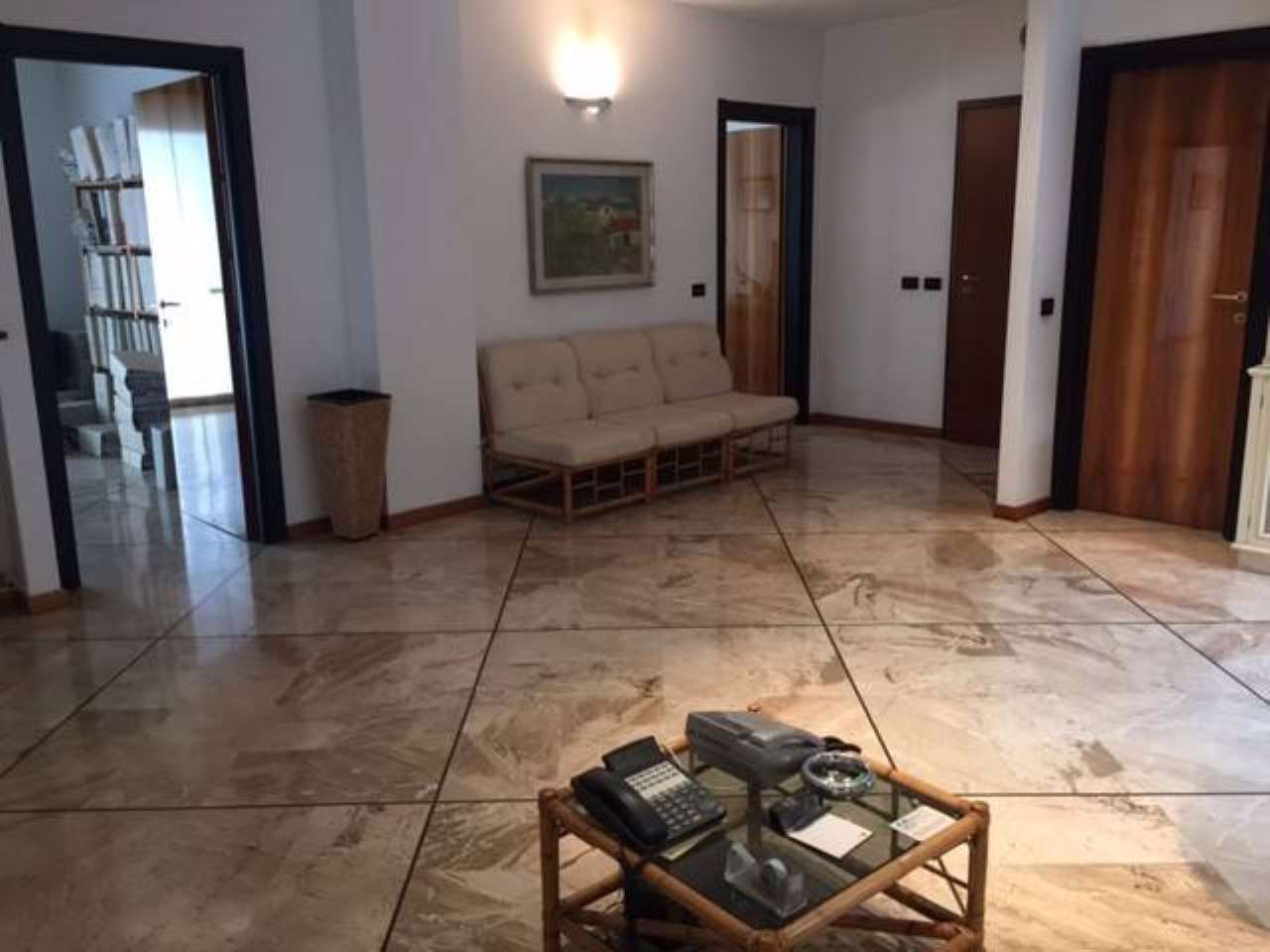  piacenza affitto quart: centro storico invest-s.r.l.-–-intermediaria-consulenze-immobiliari