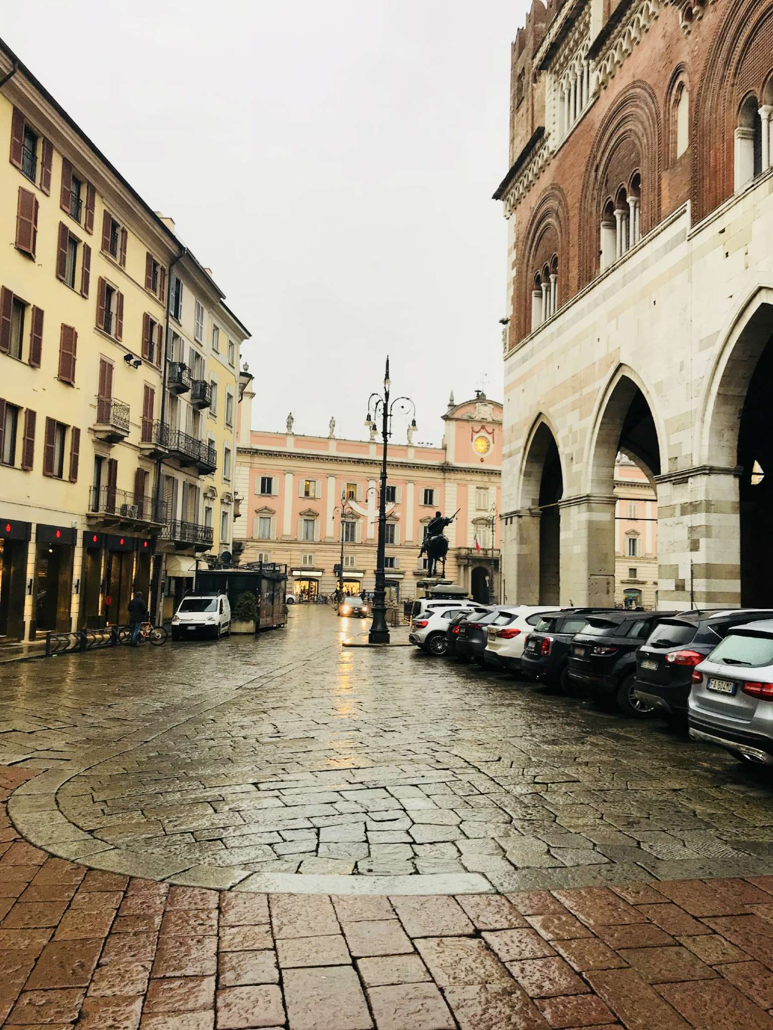  piacenza affitto quart: centro storico invest-s.r.l.-–-intermediaria-consulenze-immobiliari
