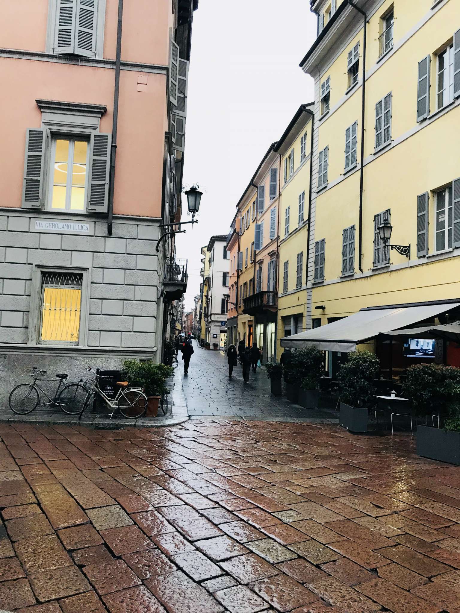 Negozio - Loc.Com. PIACENZA affitto  CENTRO STORICO  INVEST s.r.l. – INTERMEDIARIA CONSULENZE IMMOBILIARI