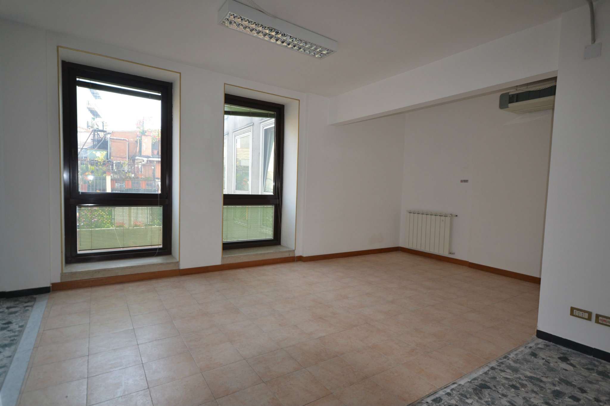 Ufficio - Loc.Com. GENOVA vendita  CENTRO STORICO di Sottoripa Affiliato Fondocasa Genova Centro Storico - Studio Centro Storico Uno