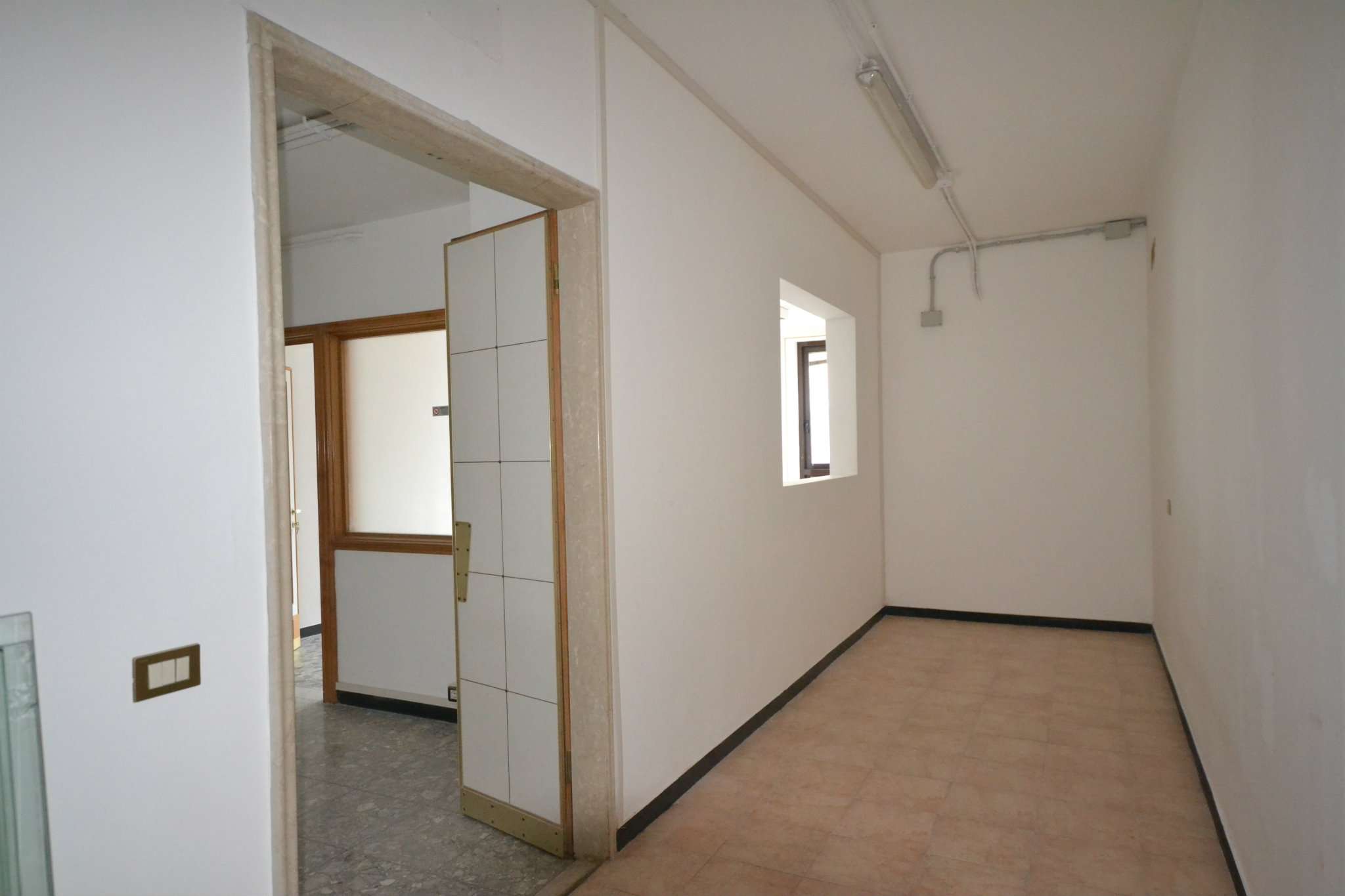 Ufficio - Loc.Com. GENOVA vendita  CENTRO STORICO di Sottoripa Affiliato Fondocasa Genova Centro Storico - Studio Centro Storico Uno