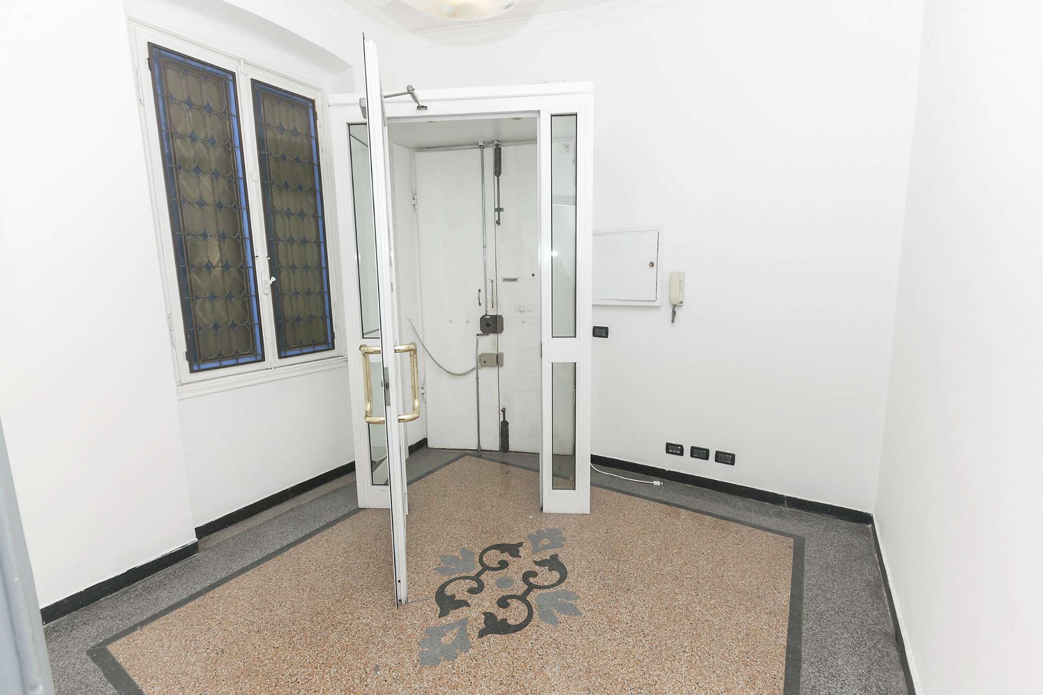 Ufficio - Loc.Com. GENOVA vendita  FOCE Torino Affiliato Fondocasa Genova Centro Storico - Studio Centro Storico Uno