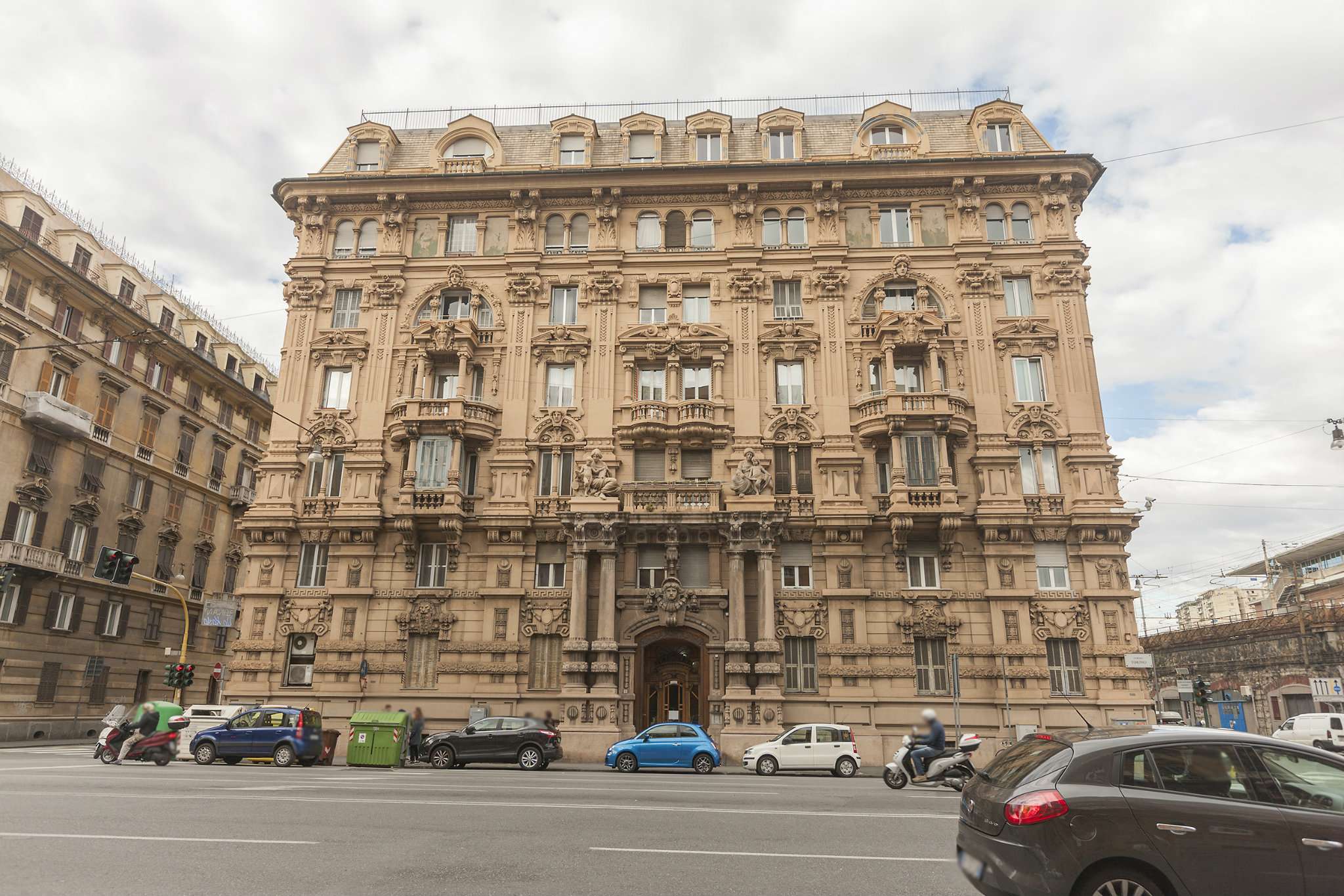  genova vendita quart: foce affiliato fondocasa genova centro storico - studio centro storico uno