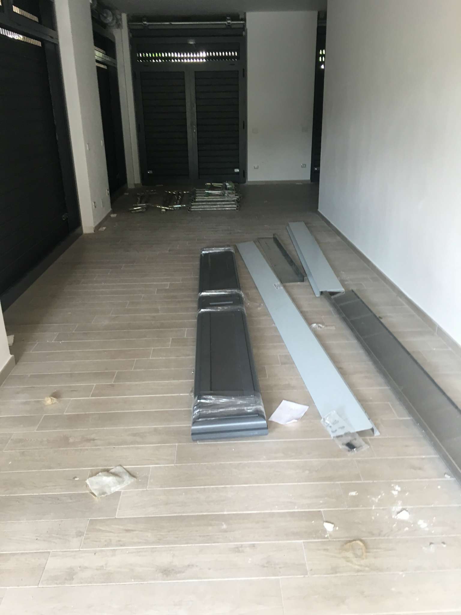 Negozio - Loc.Com. ROMA affitto  BUFALOTTA via ratto delle sabine Rizzetti Immobiliare