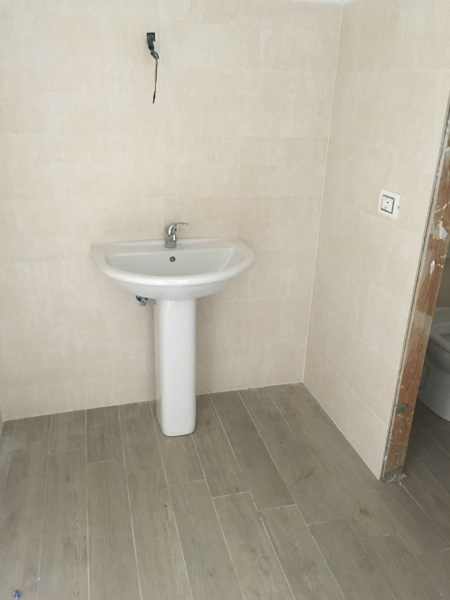 Negozio - Loc.Com. ROMA affitto  BUFALOTTA via ratto delle sabine Rizzetti Immobiliare