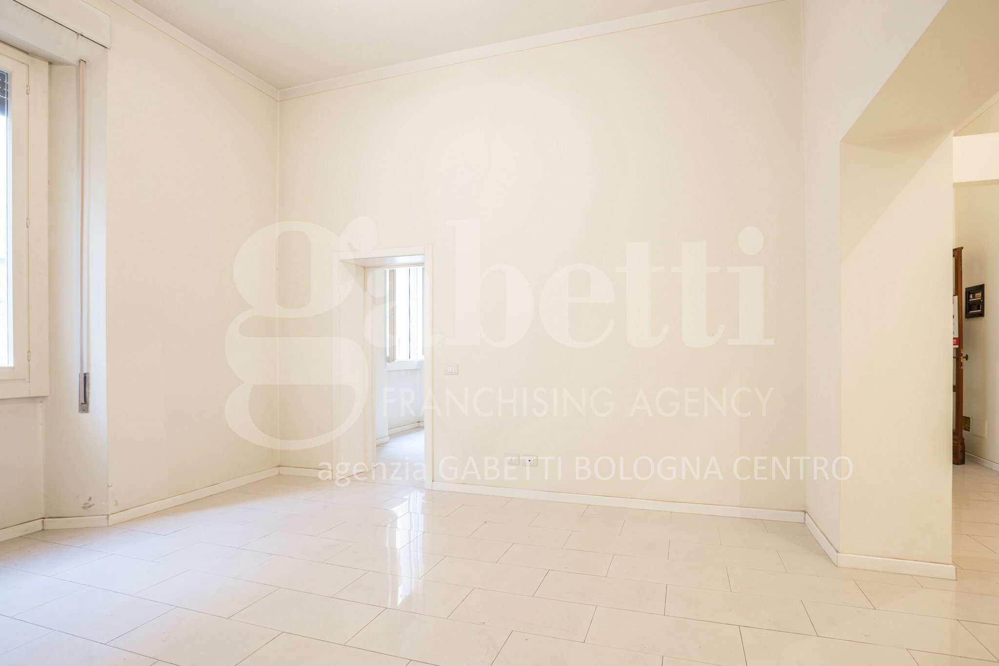 Ufficio - Loc.Com. BOLOGNA vendita  CENTRO STORICO montebello Immobiliarebologna srl