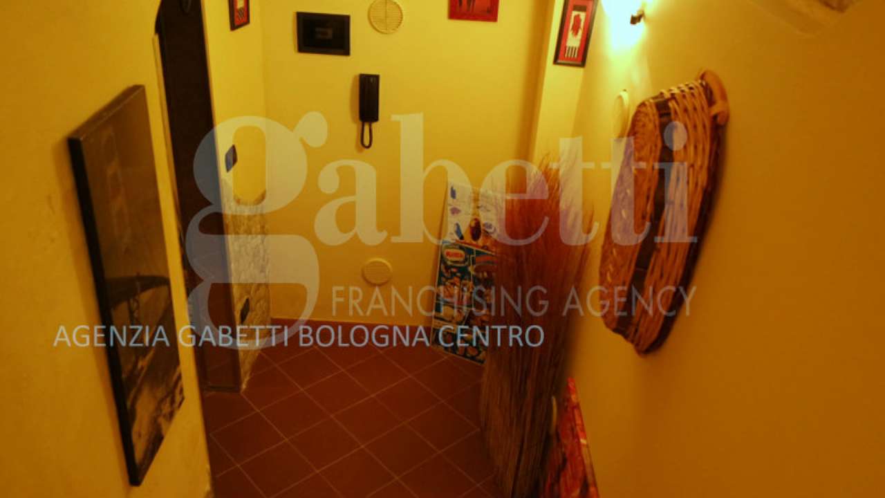 Appartamento BOLOGNA vendita  CENTRO STORICO BROCCAINDOSSO Immobiliarebologna srl