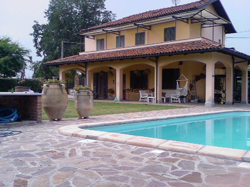 Vendita Villa Portacomaro agricola - residenziale