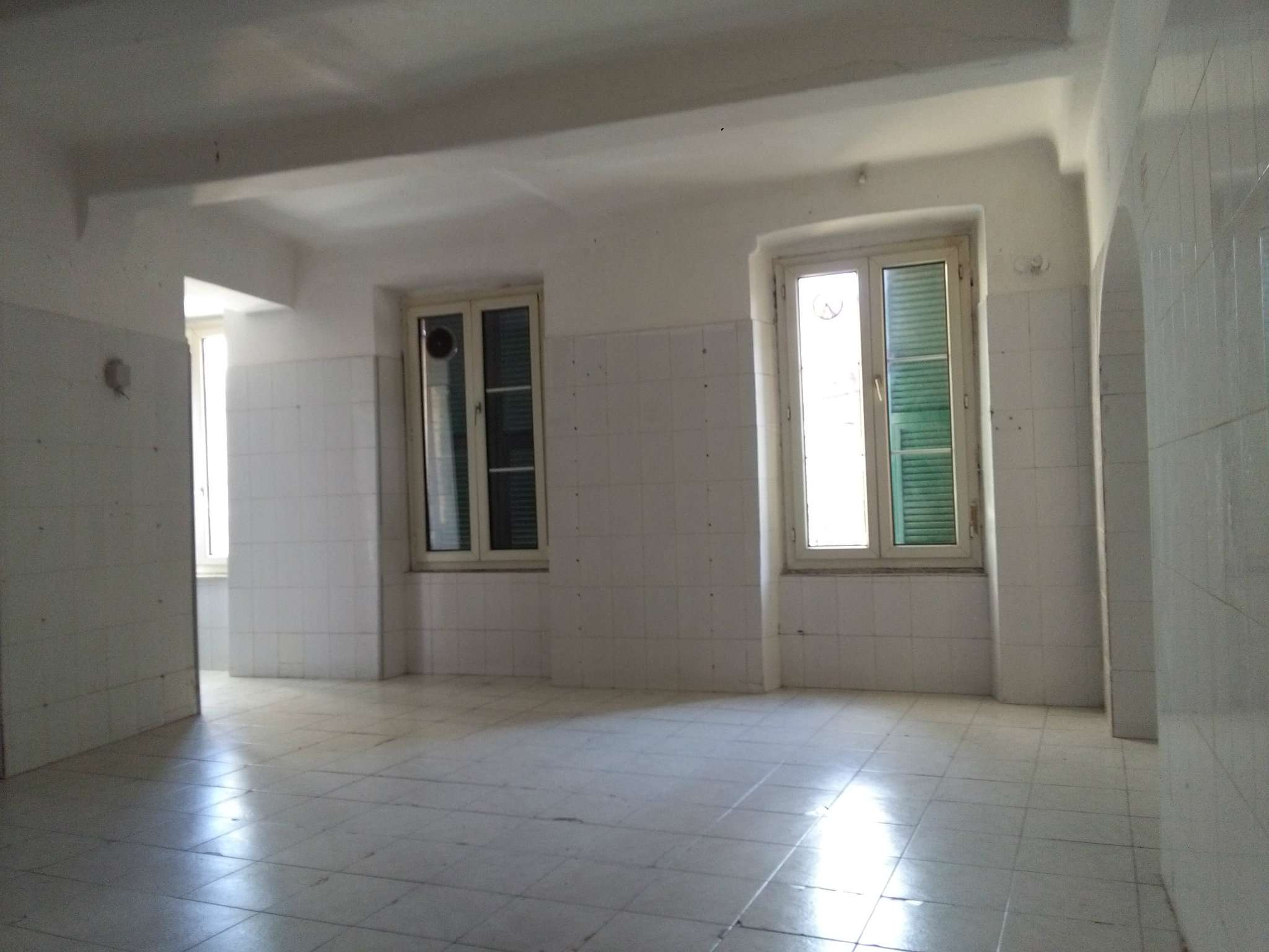 Negozio - Loc.Com. GENOVA vendita   Venezia Benucci Real Estate Immobiliare