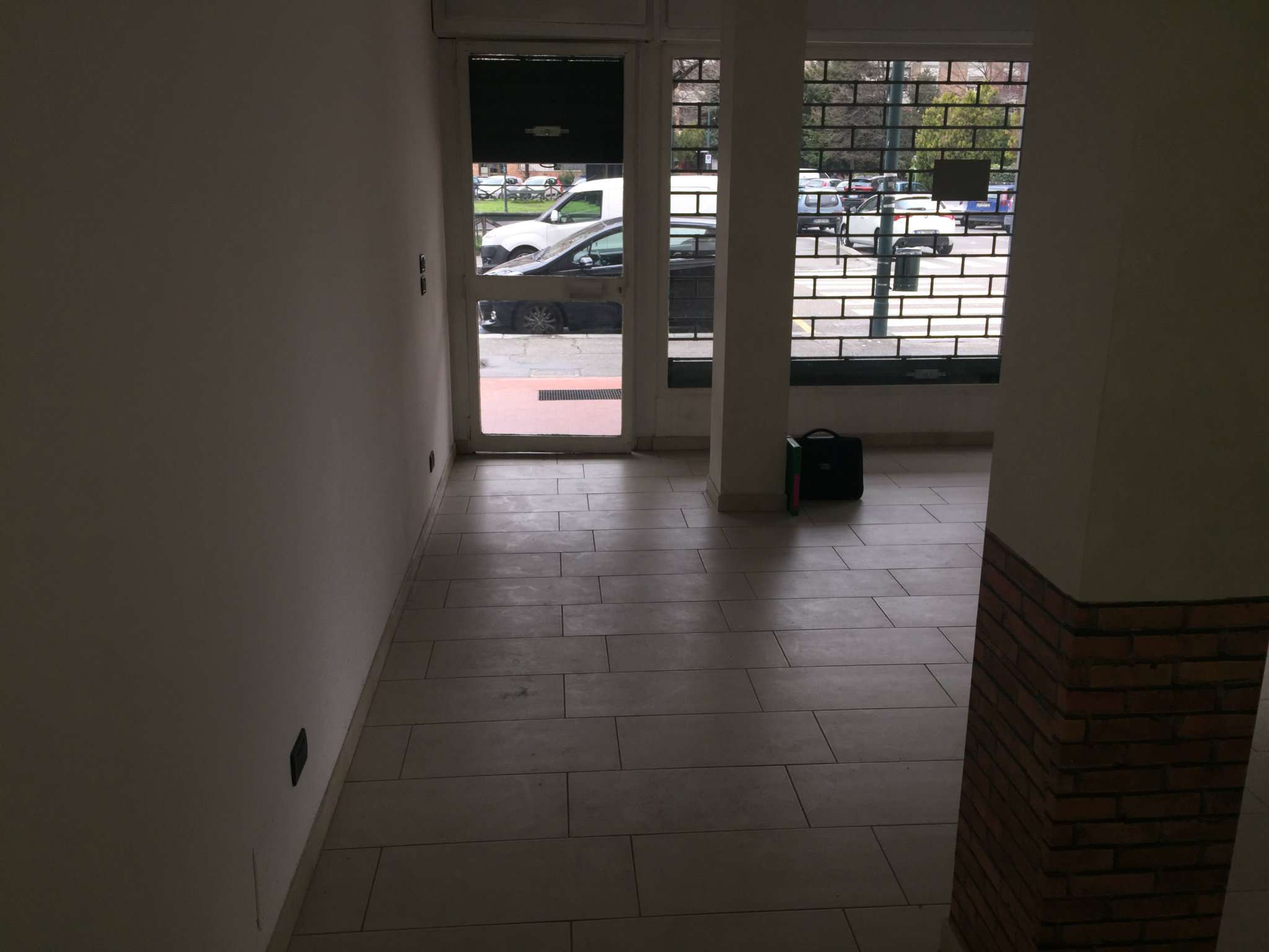 Negozio - Loc.Com. TORINO vendita  MIRAFIORI NORD buriasco STE.MAR. AGENZIA IMMOBILIARE
