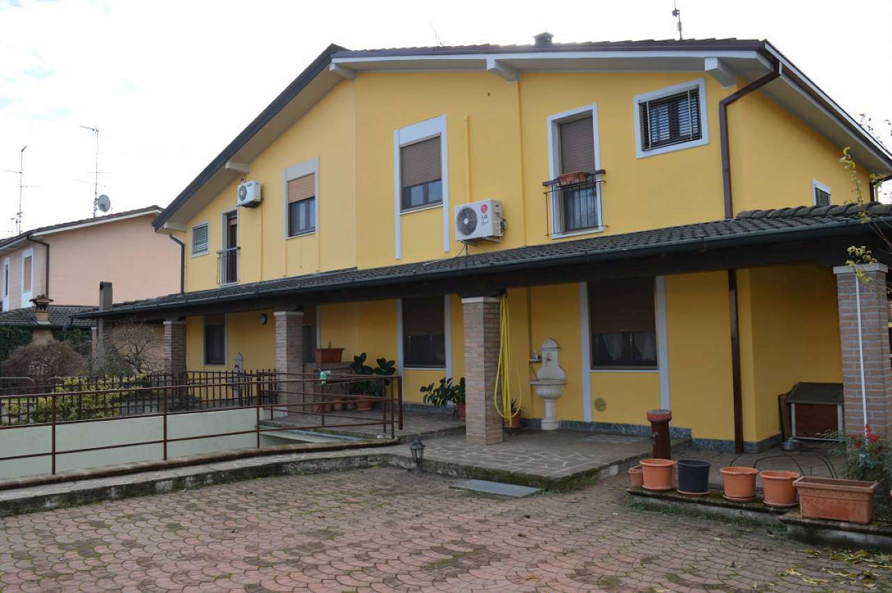 Villa Bifamiliare MONTIRONE vendita   scuole Agenzia Salvi Immobiliare