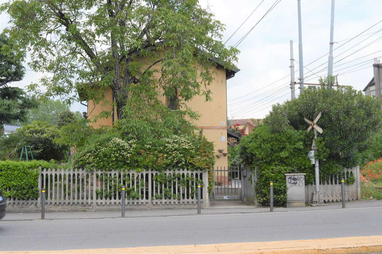 Villa BRESCIA vendita  CENTRO STORICO PREGIATO Cremona Agenzia Salvi Immobiliare