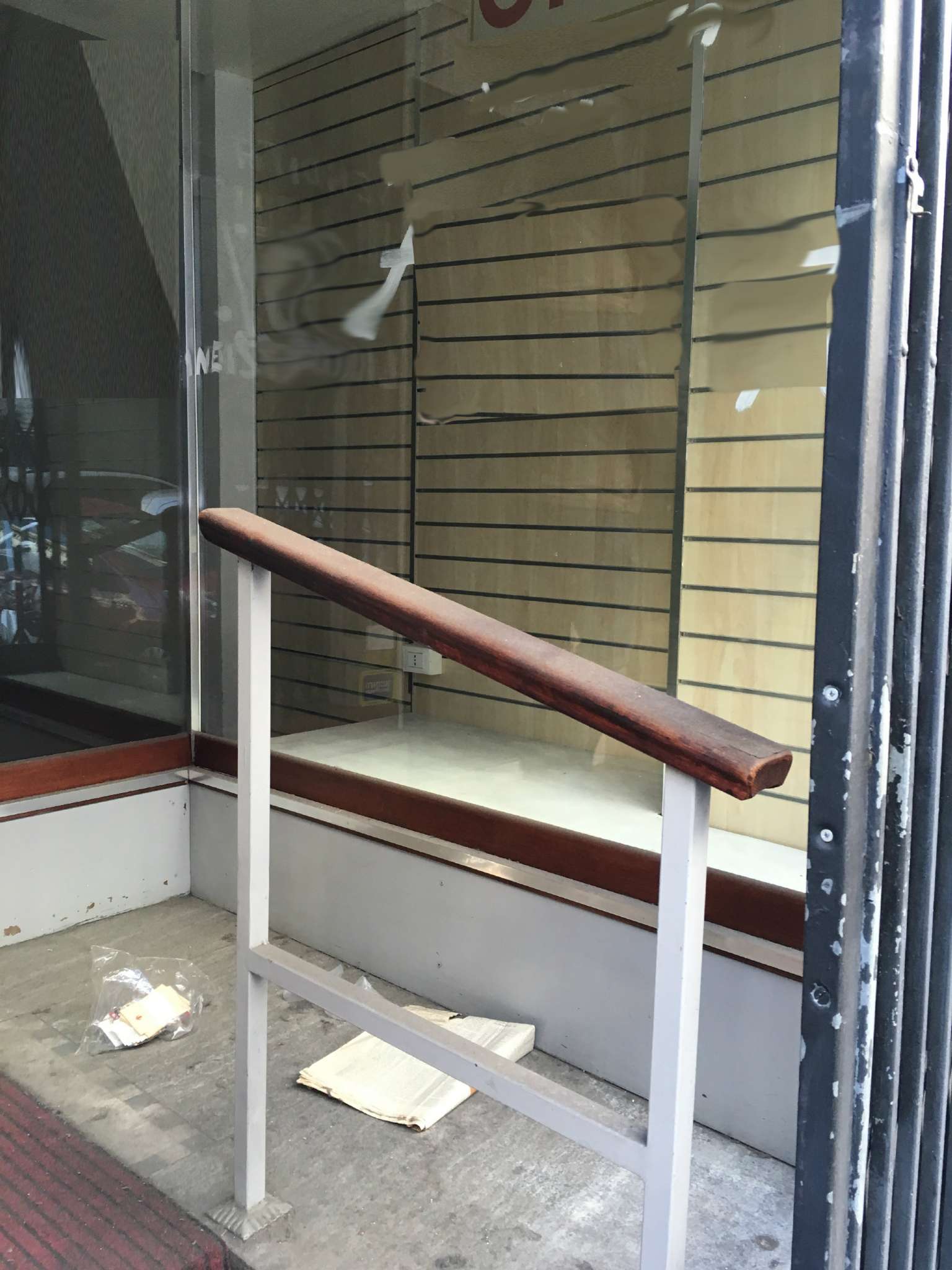 Negozio - Loc.Com. ROMA affitto  Centro storico Via Barberini Studio Russo Srl