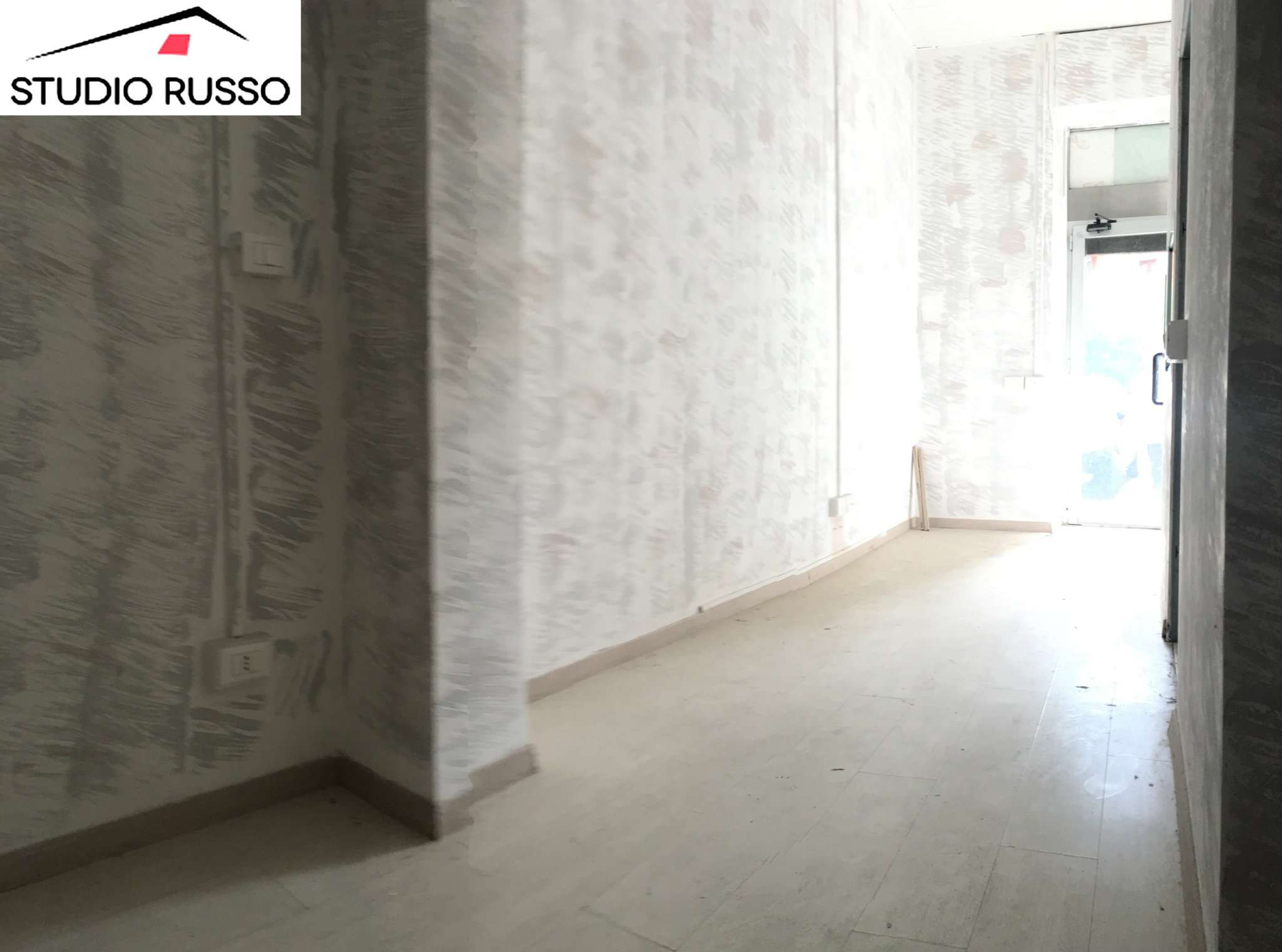  roma affitto quart: san giovanni studio-russo-srl