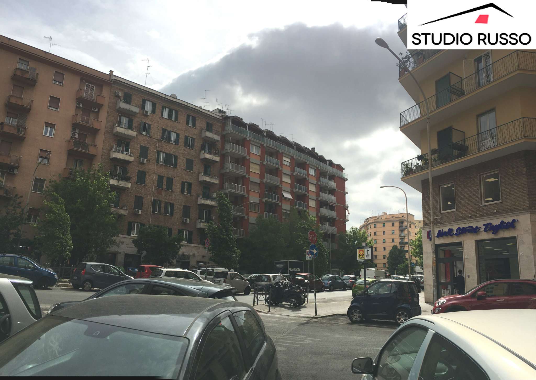 Negozio - Loc.Com. ROMA affitto  San giovanni via eurialo Studio Russo Srl