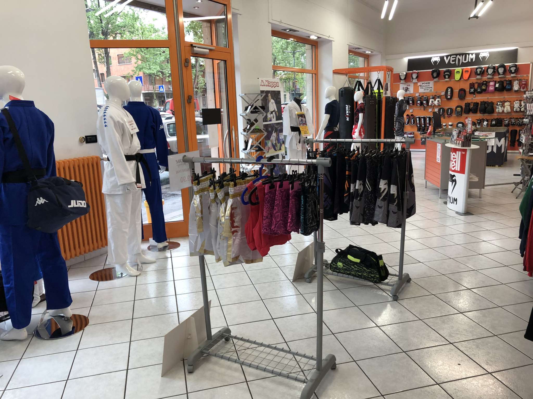 Negozio - Loc.Com. TORINO vendita  PARELLA francia Gabetti Torino Pronda