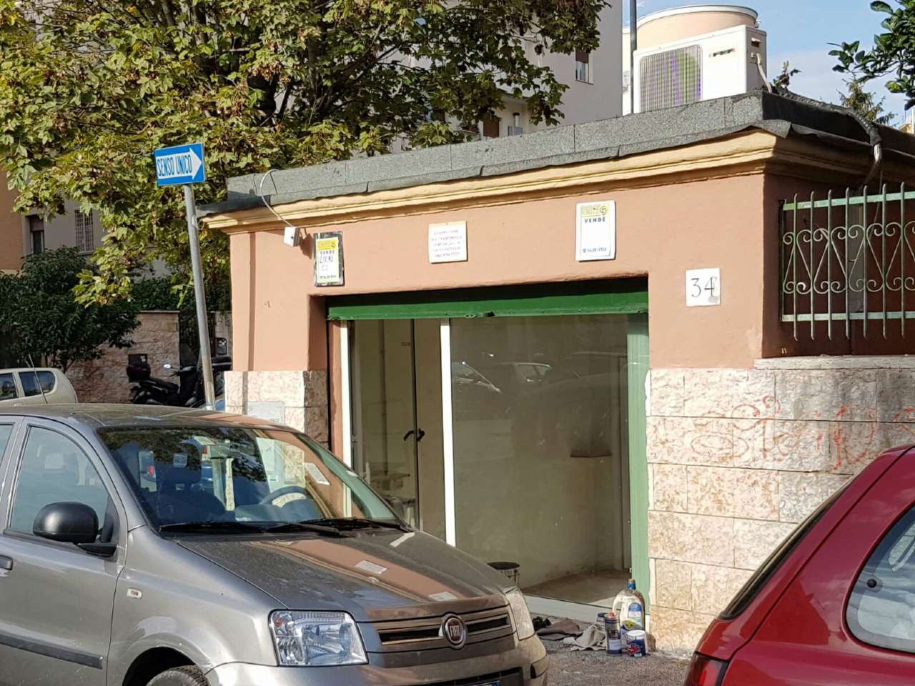 Negozio - Loc.Com. ROMA vendita  GIANICOLENSE (XV MUN.) via Pietro d'assisi SALVI IMMOBILIARE
