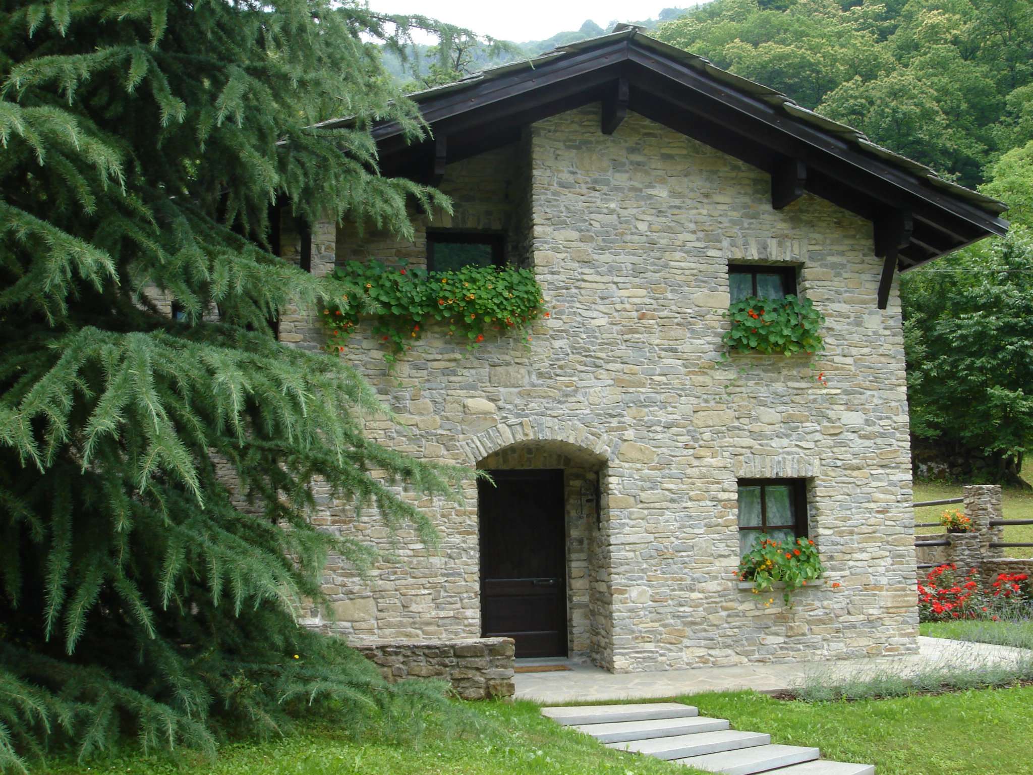 Villa ROCCAFORTE MONDOVÌ vendita    AGENZIA RINALDO MURATORE