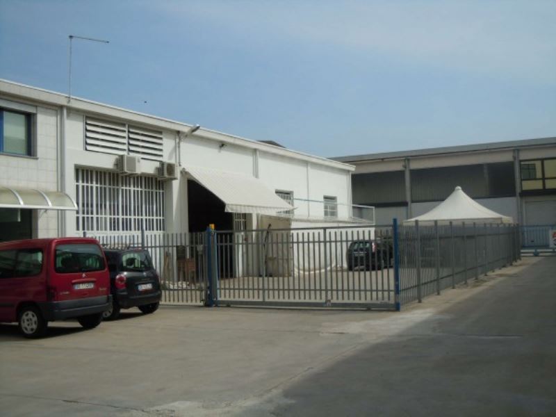 Capannoni (Tutti) CUNEO vendita   Valle Po AGENZIA RINALDO MURATORE